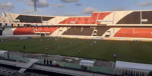 Vitória e Vera Cruz fazem jogo movimentado e ficam no 2x2