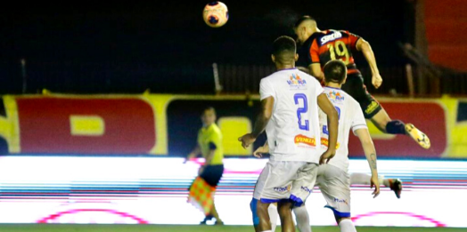 Sport derrota o Vitória na Ilha do Retiro