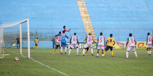 Salgueiro ganha do Retrô e entra no G4 do Estadual