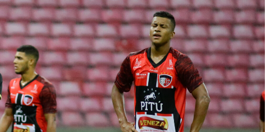 Na Arena de Pernambuco, Vera Cruz bate o Retrô por 2 x 1