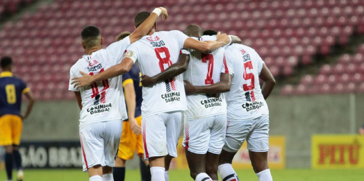 Com direito a duas viradas, Santa Cruz vence o Retrô por 3 X 2