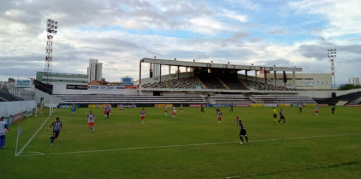 Central bate o Salgueiro e encerra fase inicial na 8ª posição
