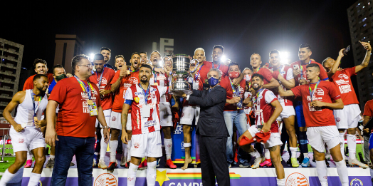 Náutico quebra tabu e conquista título do Pernambucano