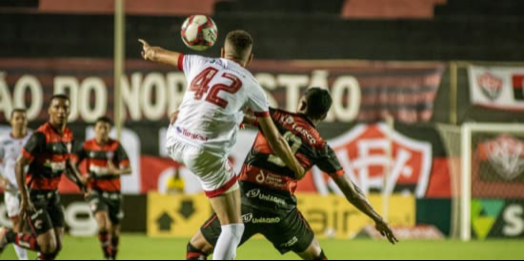 Náutico bate o Vitória e assume a vice-liderança da Série B