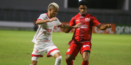 Náutico sofre gol no fim e empata com o CRB