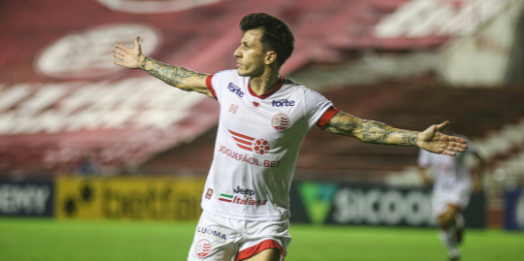 Com gols de Jean Carlos, Náutico vence o Brasil de Pelotas