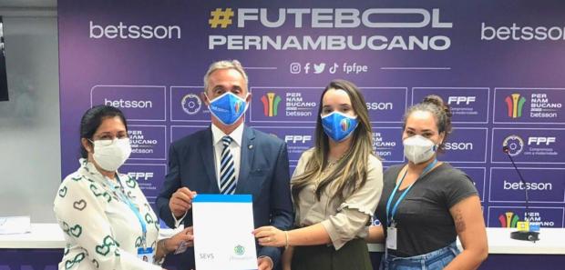 FPF firma parceria com Governo para testagens em estádios