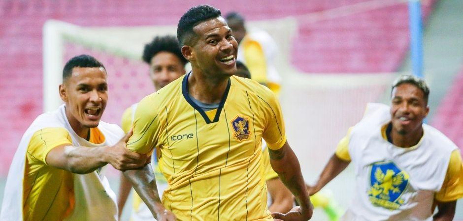 Retrô derrota o Sport na Arena de Pernambuco