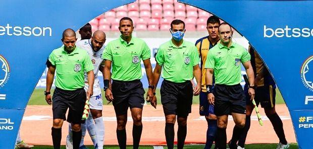FPF divulga arbitragem para as quartas de final do Estadual