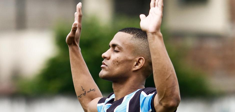 12 jogos marcam o domingo da Copa do Interior