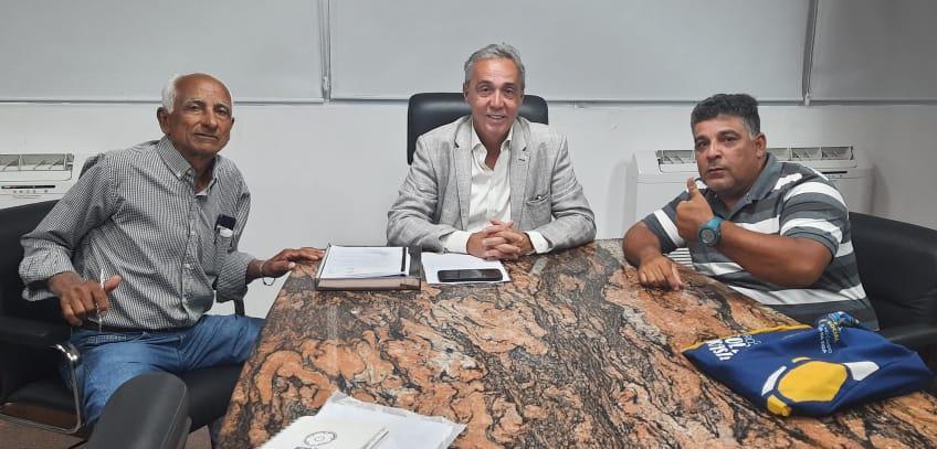 Dirigentes do Centro Esportivo do Pina fazem visita à FPF
