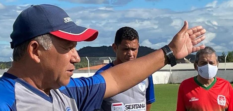 Decisão Sertânia treina com foco na Série A2 do Pernambucano