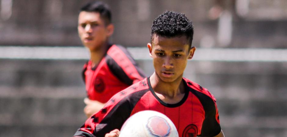Dois confrontos do Pernambucano Sub-17 ocorrem neste sábado
