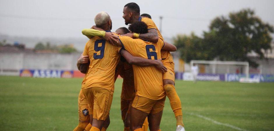 Líder do estadual, Retrô tem melhor ataque e defesa da competição