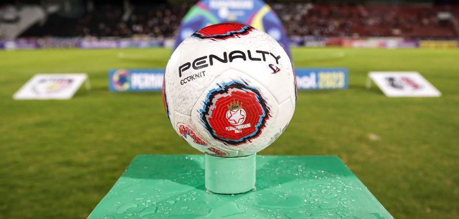 Atleta que fizer três gols em um jogo recebe a bola da partida