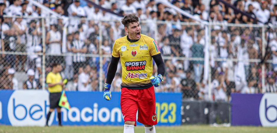 Em jogo movimentado, Petrolina vence Central fora de casa
