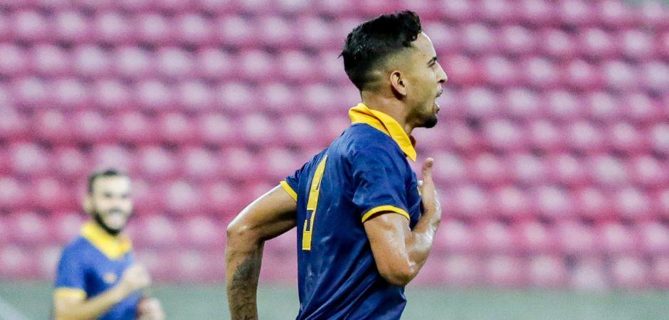 Retrô vence Salgueiro na Arena de Pernambuco