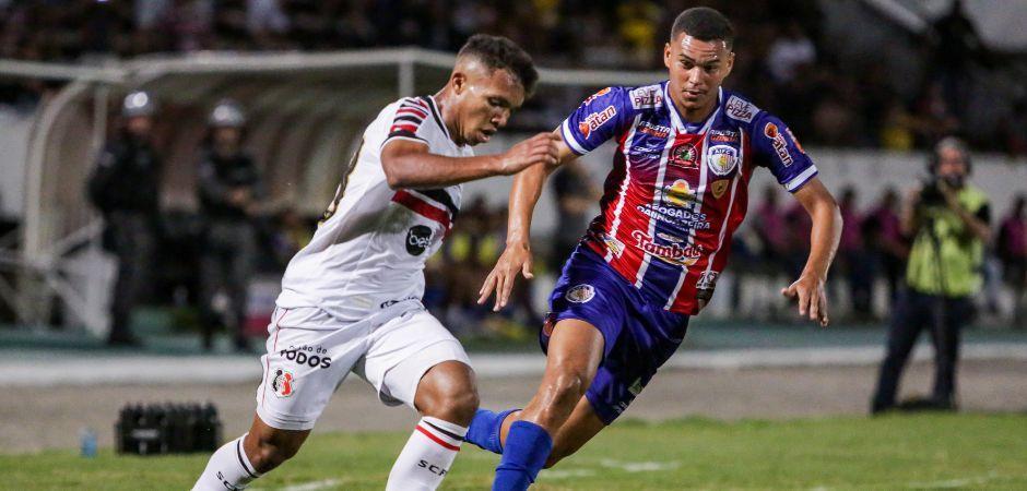 Três jogos movimentam o estadual no final de semana