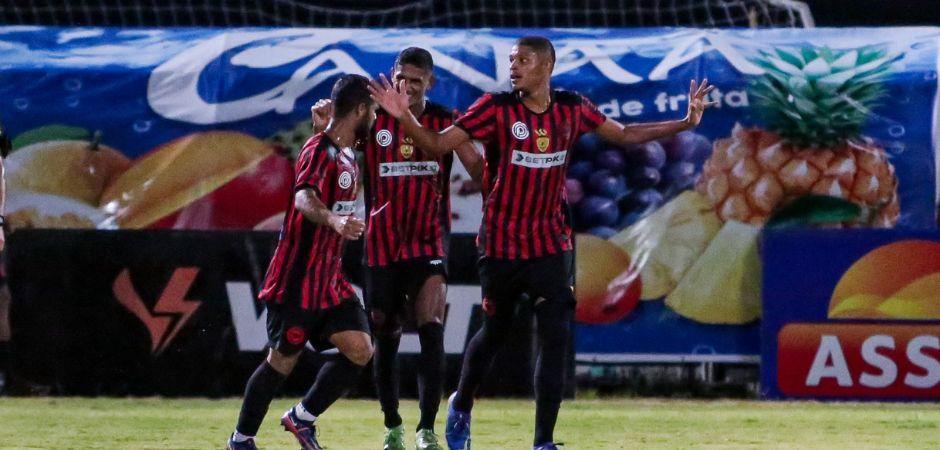 Íbis vence Santa Cruz no Arruda