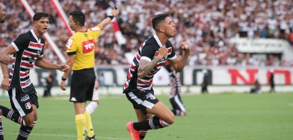 Santa Cruz vence Campinense no Arruda