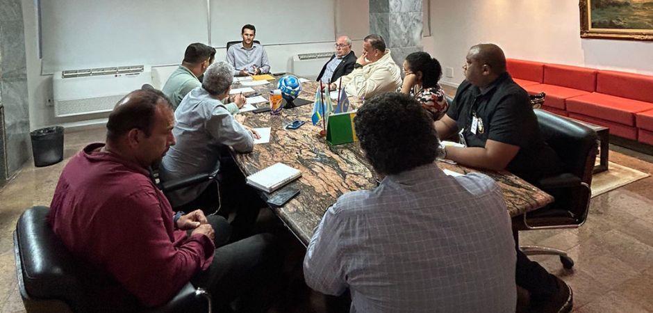 FPF se reúne com representantes do Santa Cruz