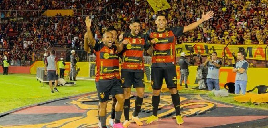 De virada, Sport vence Chapecoense na Ilha do Retiro