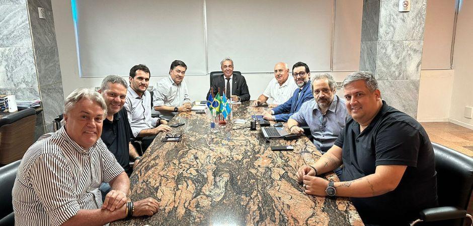 Evandro Carvalho recebe novo presidente do Náutico