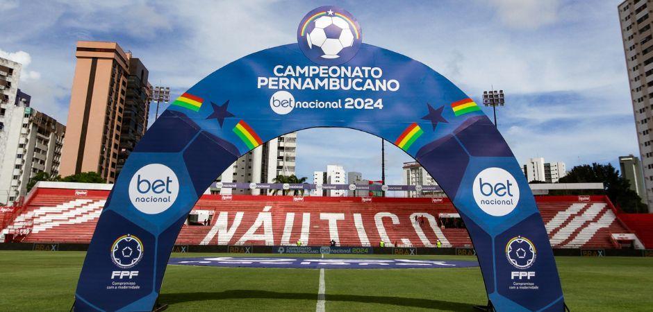 Náutico enfrenta o Petrolina nos Aflitos