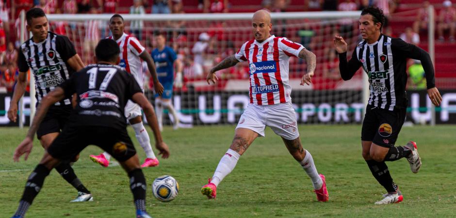 Na liderança, Náutico recebe o Ceará nos Aflitos pela Copa do Nordeste