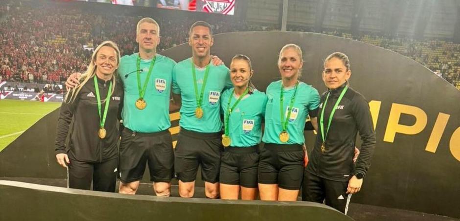 Árbitro pernambucano da FIFA, Rodrigo Pereira, estreia em jogo internacional, na Final da Copa do Egito