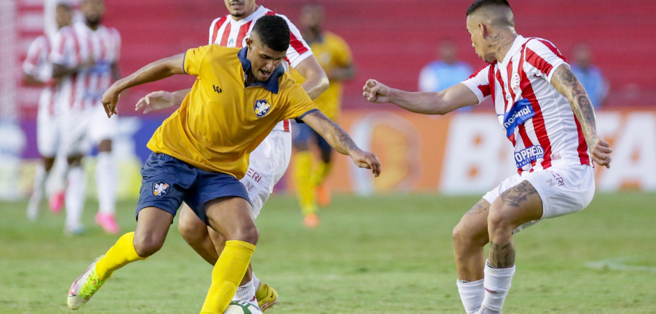 Retrô e Náutico fazem jogo de volta da semifinal